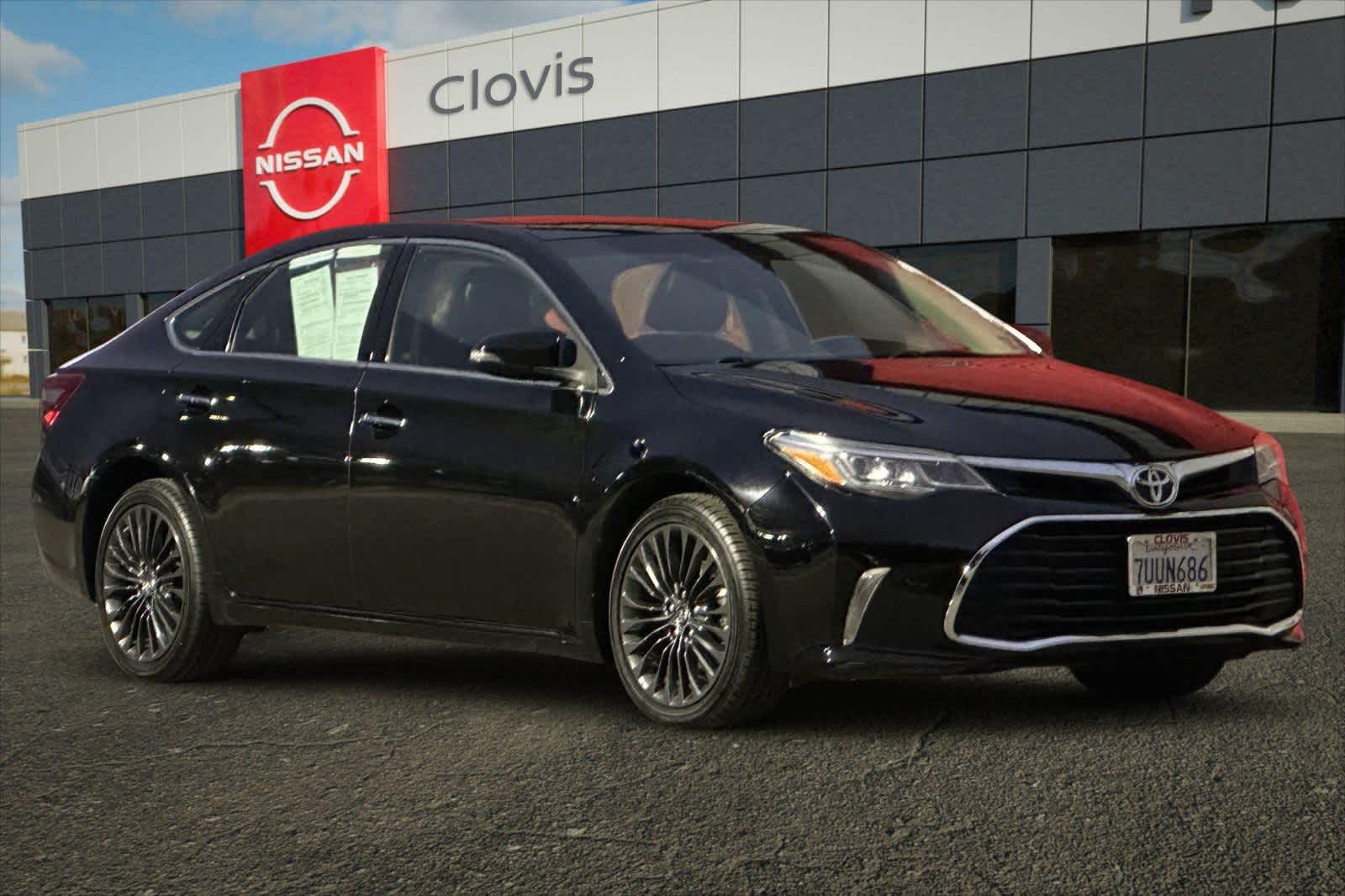 Thumbnail: 2016 Toyota Avalon - 10