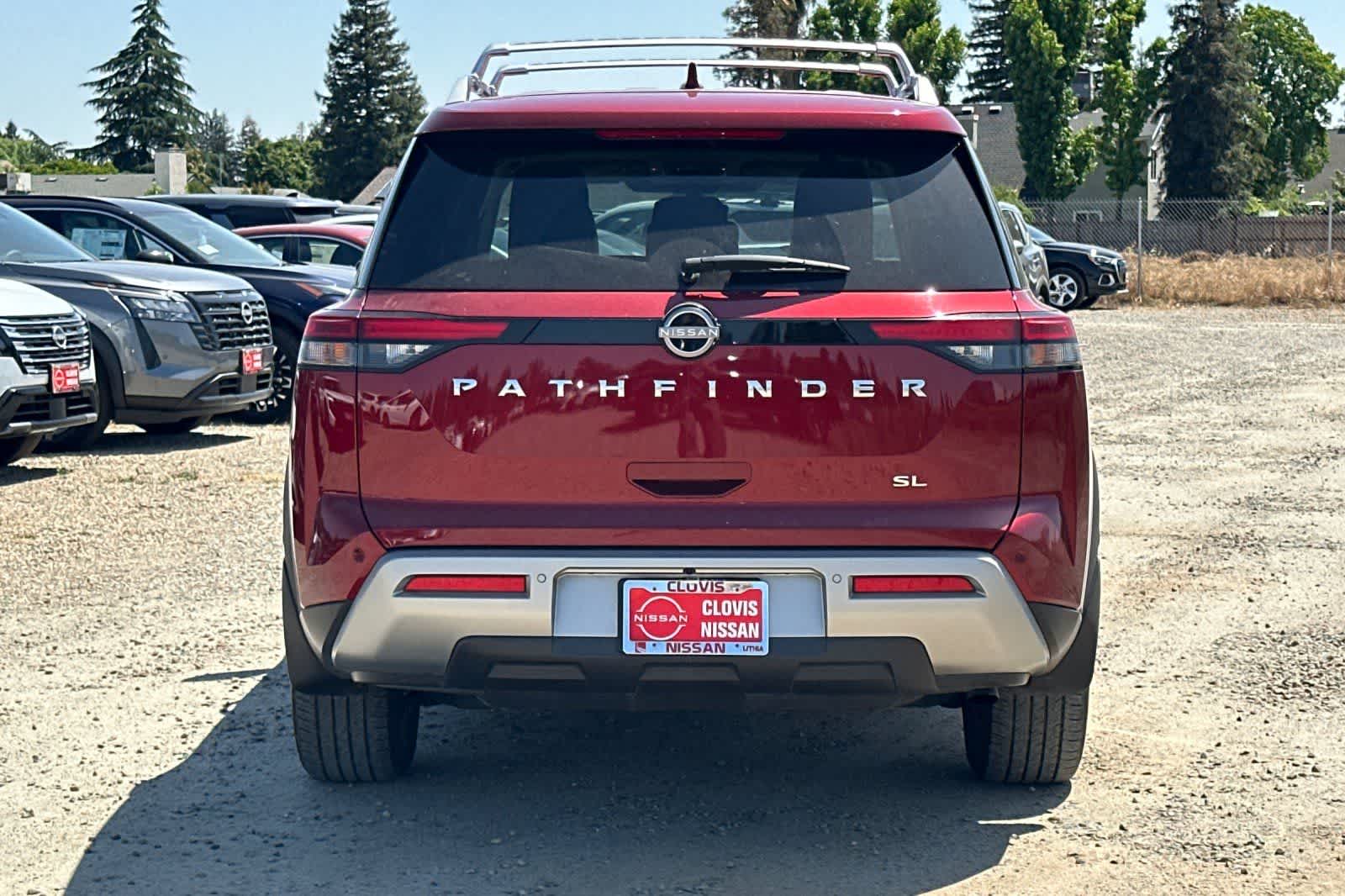 Thumbnail: 2023 Nissan Pathfinder - 8