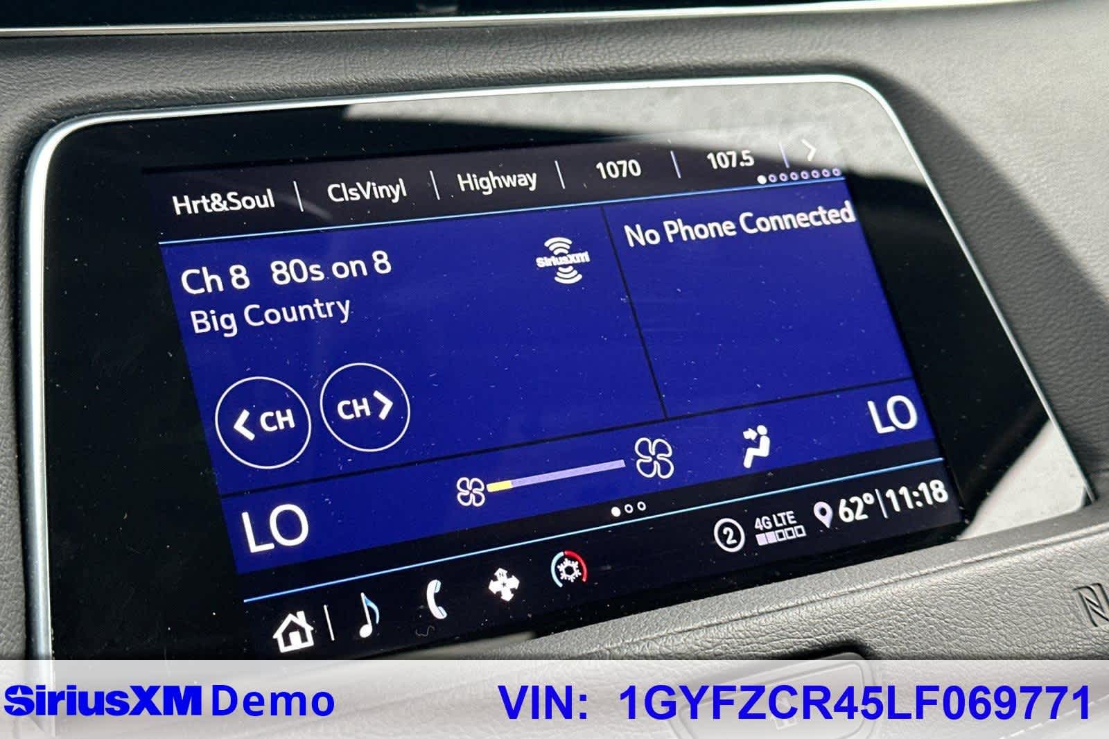 Thumbnail: 2020 Cadillac XT4 - 30
