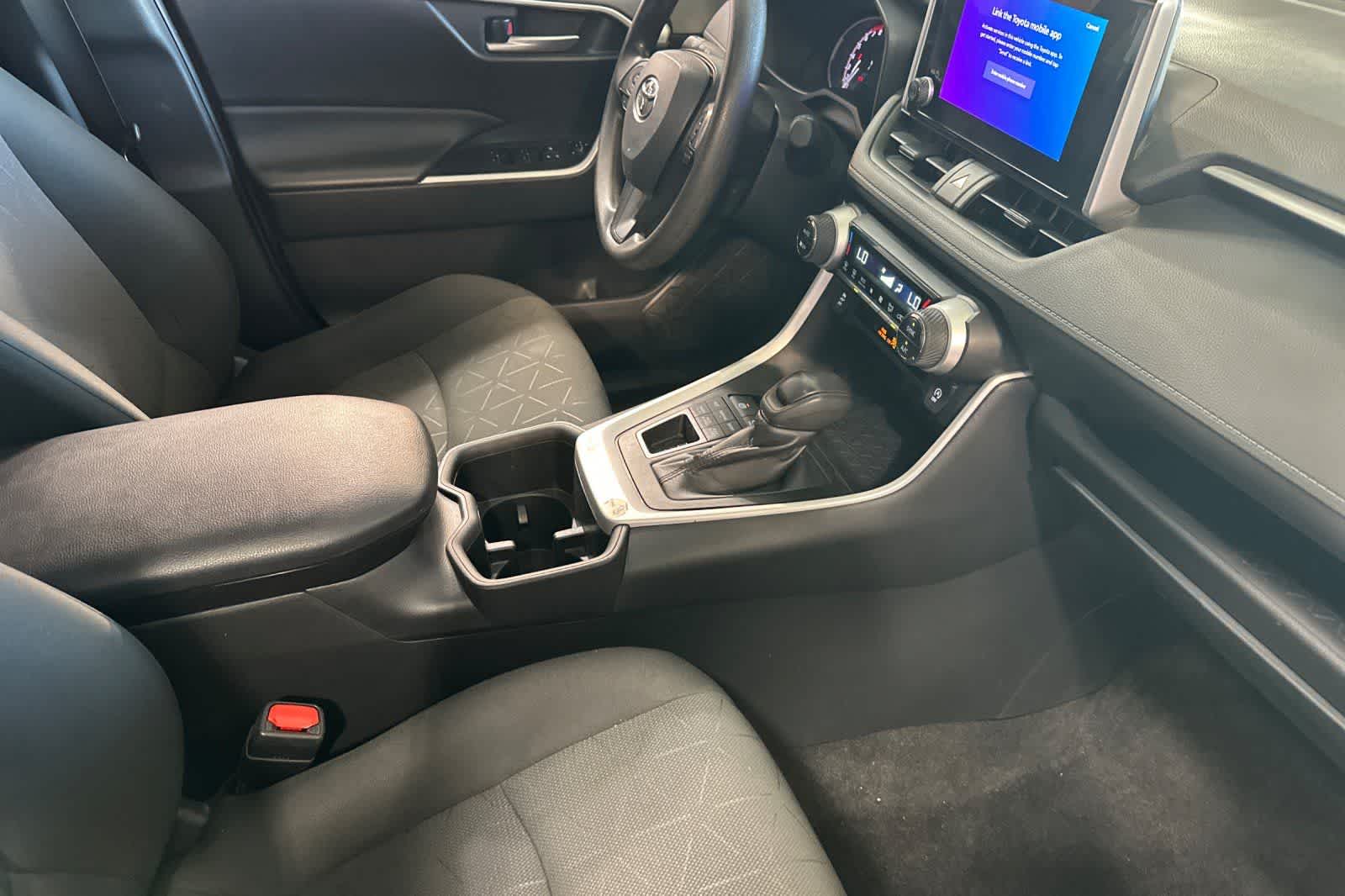 Thumbnail: 2024 Toyota RAV4 - 18