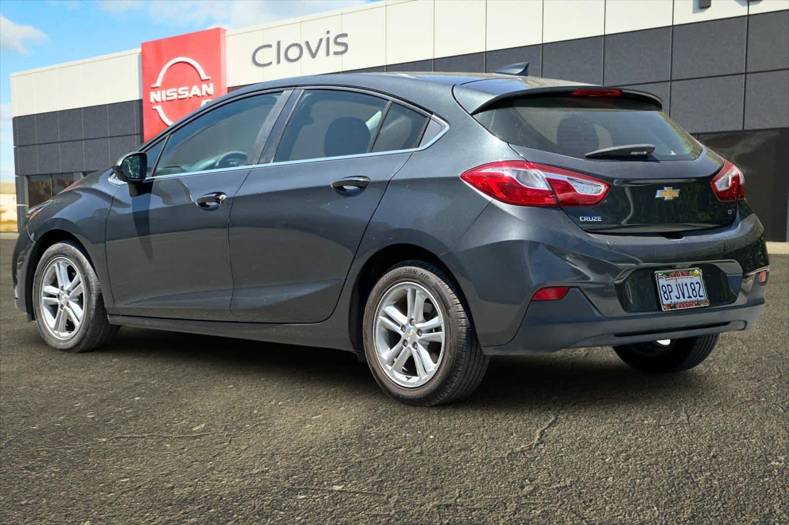 Thumbnail: 2017 Chevrolet Cruze - 7