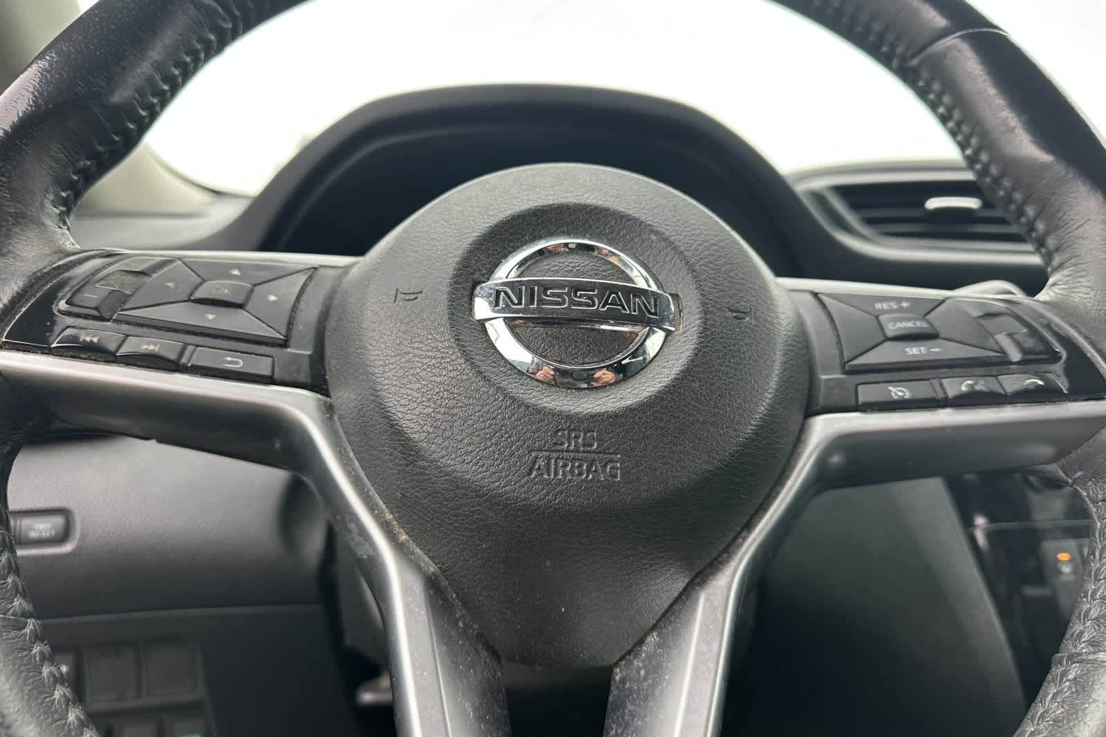 Thumbnail: 2017 Nissan Rogue - 19