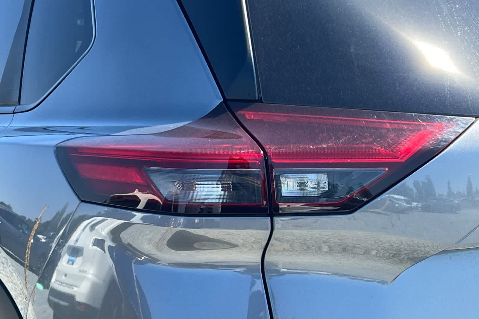 Thumbnail: 2025 Nissan Rogue - 17