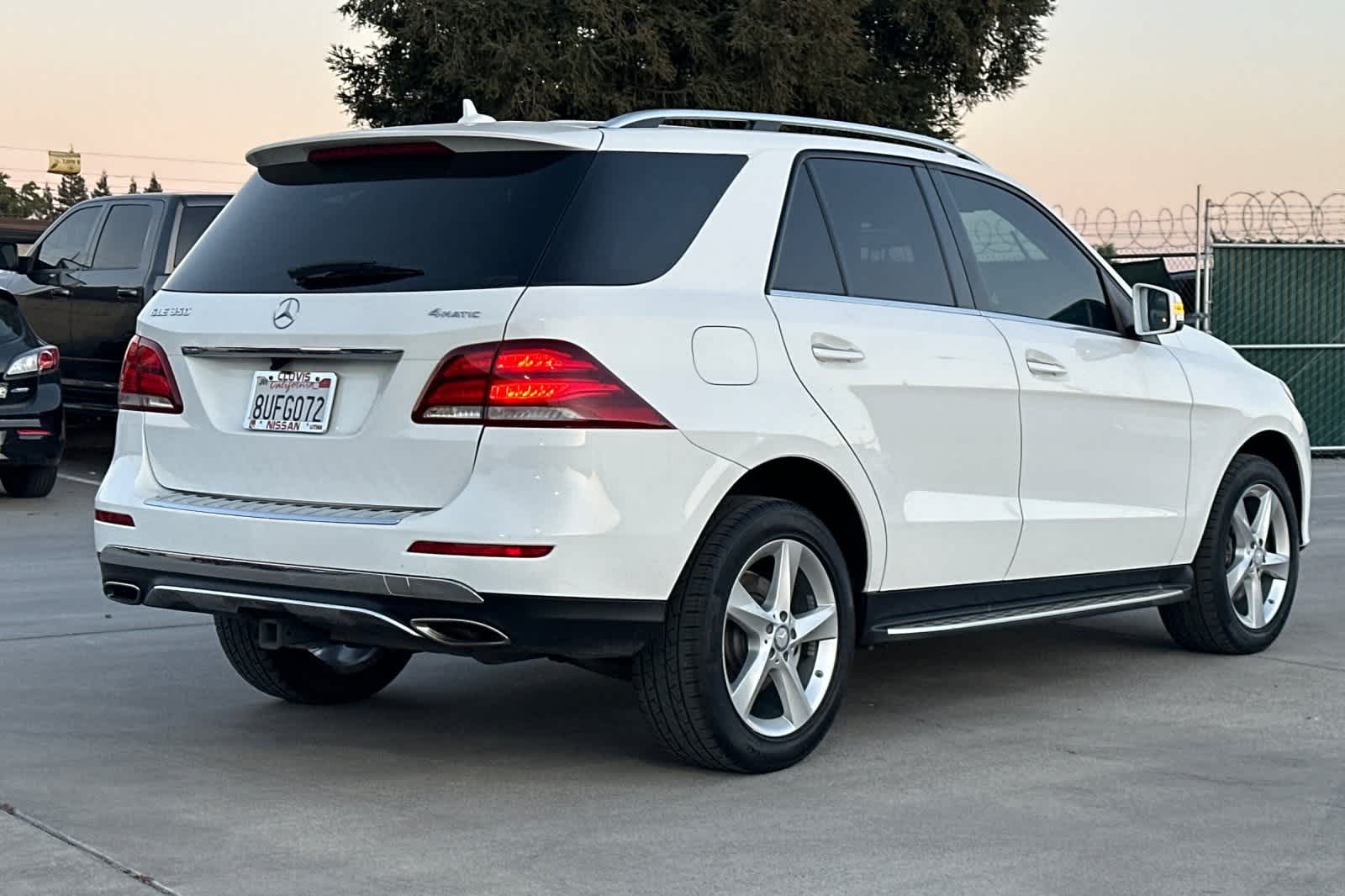 Thumbnail: 2017 Mercedes-Benz GLE - 3