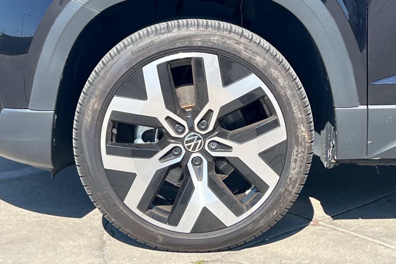 Thumbnail: 2023 Volkswagen Taos - 12