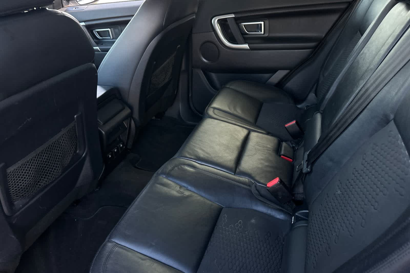 Thumbnail: 2017 Land Rover Discovery Sport - 5