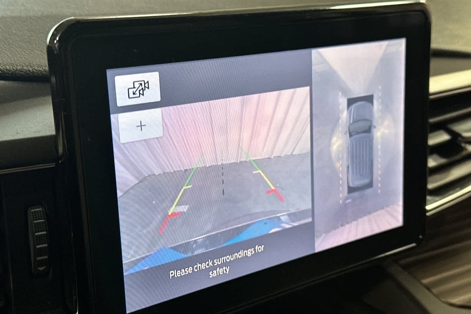 Thumbnail: 2020 Ford Explorer - 22