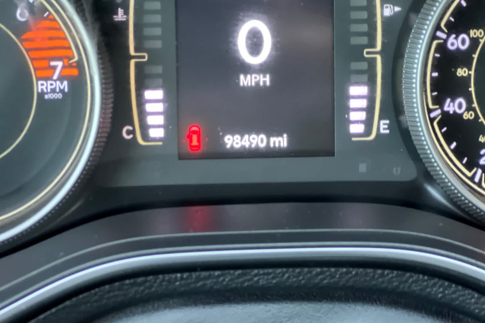 Thumbnail: 2019 Jeep Cherokee - 24