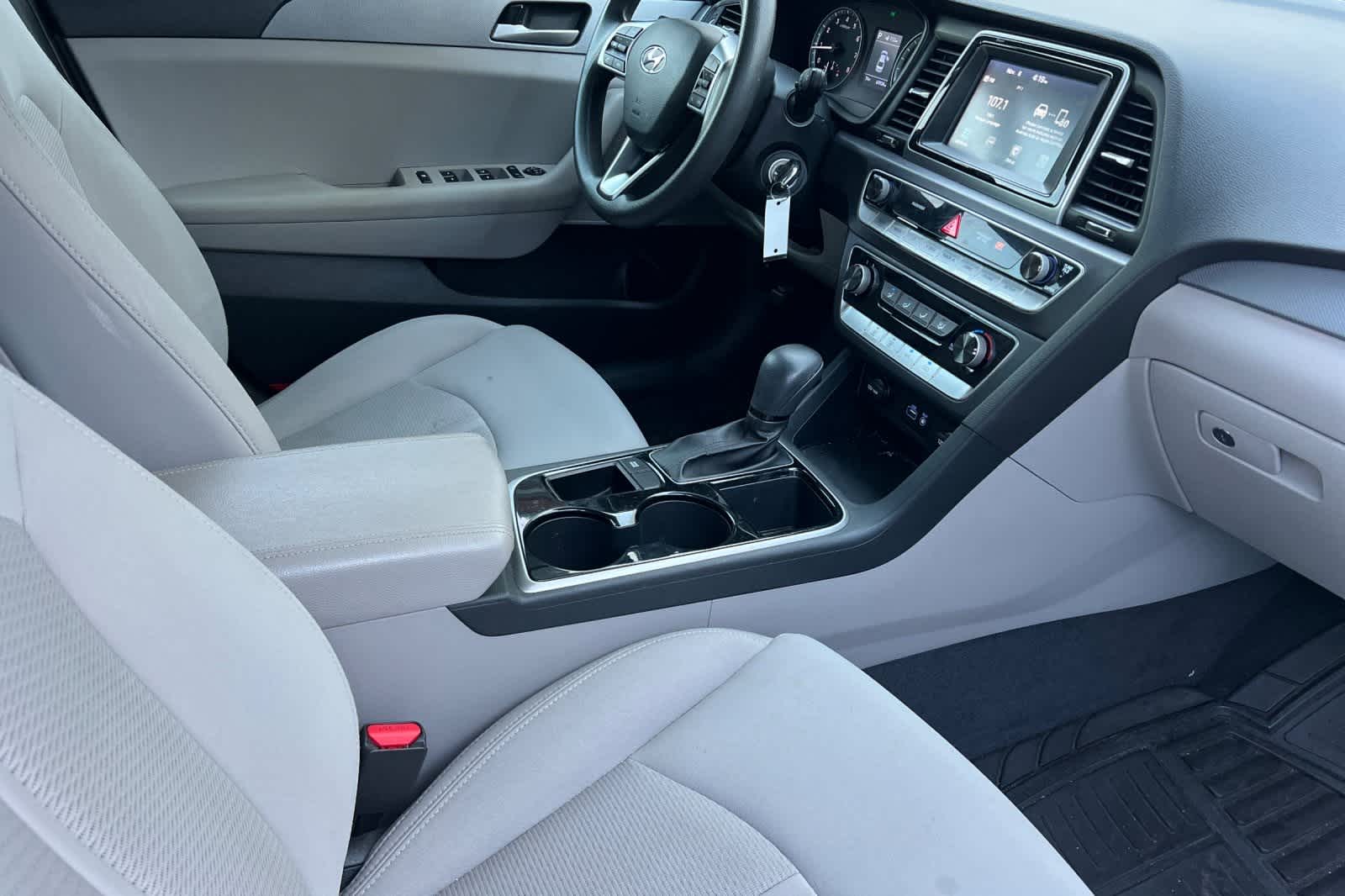 Thumbnail: 2019 Hyundai Sonata - 18