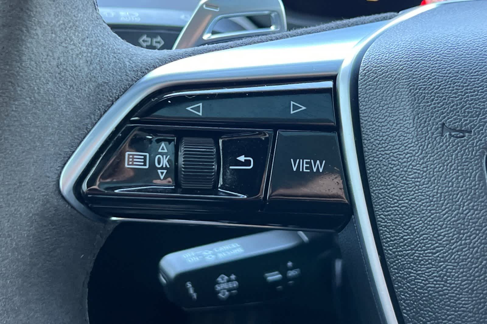 Thumbnail: 2023 Audi e-tron GT - 32