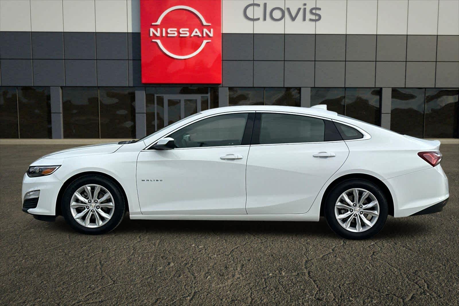 Thumbnail: 2022 Chevrolet Malibu - 6