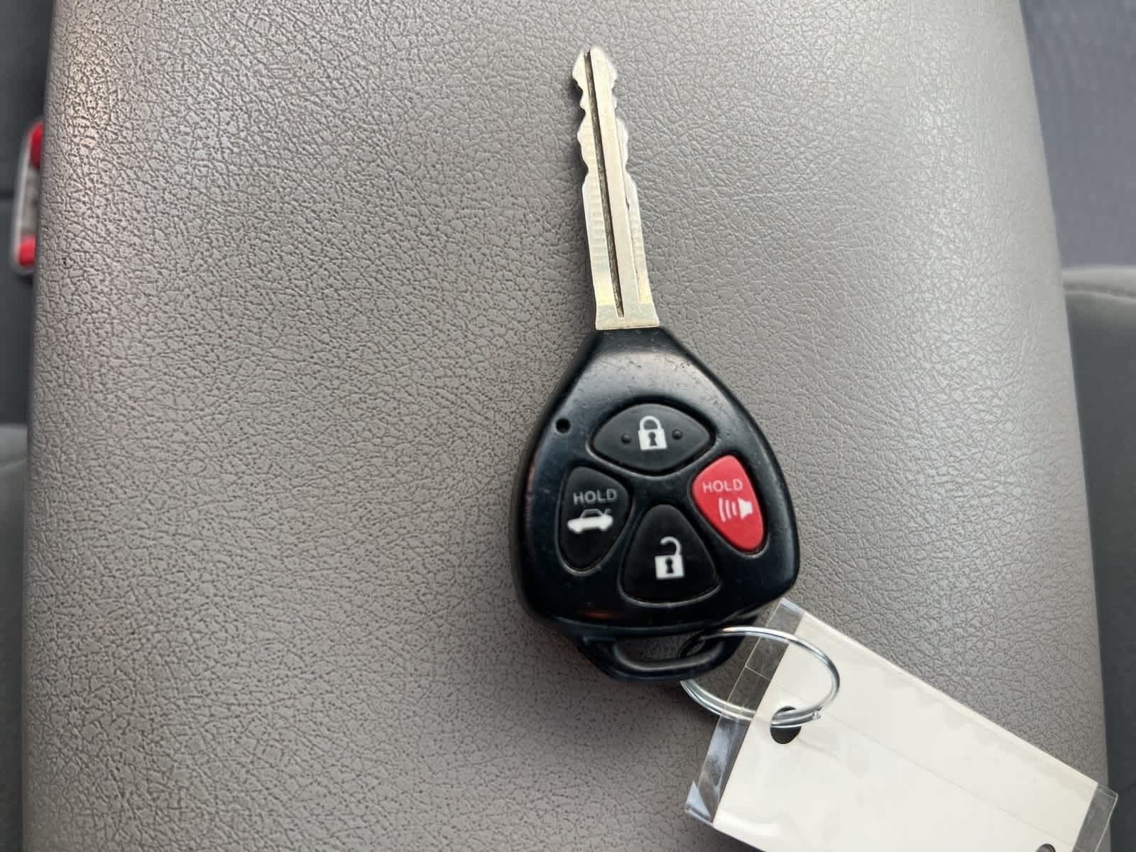 2010 Toyota Camry LE 26