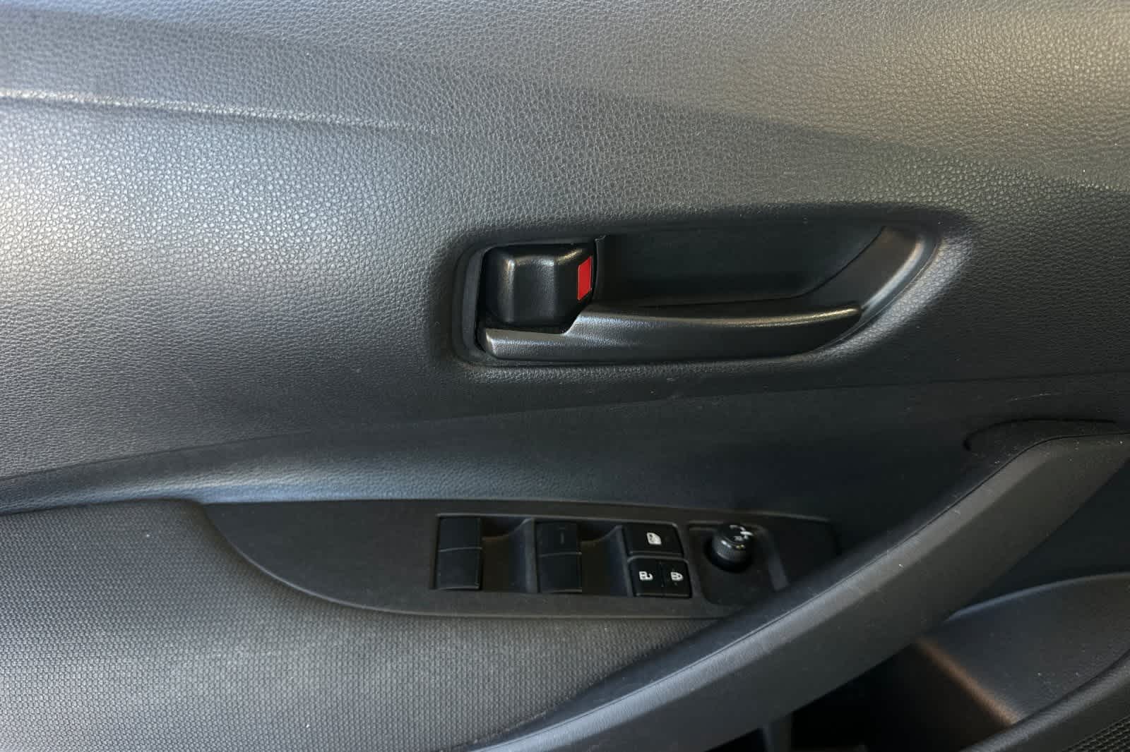 2024 Toyota Corolla LE 15