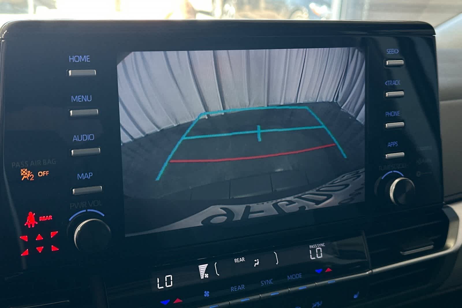 Thumbnail: 2023 Toyota Sienna - 23