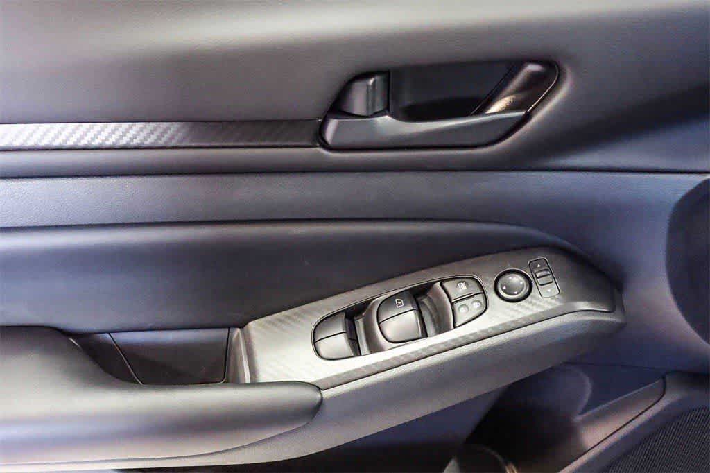 Thumbnail: 2025 Nissan Altima - 21