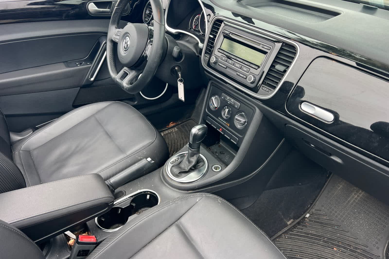 Thumbnail: 2014 Volkswagen Beetle - 18