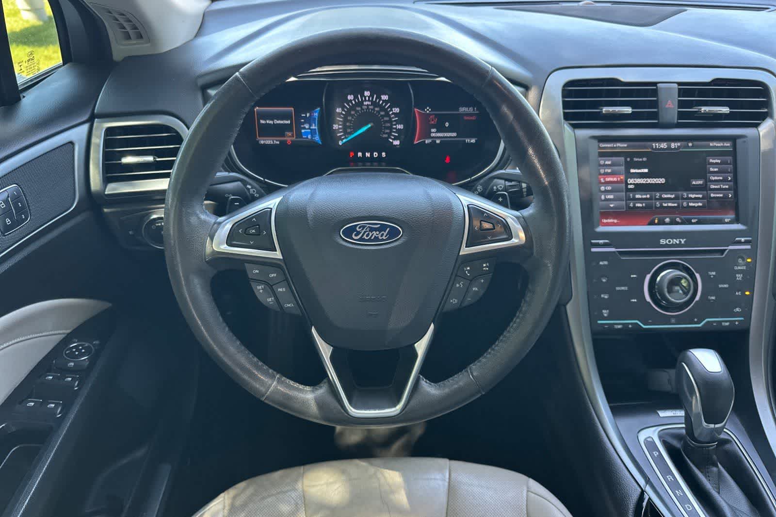 Thumbnail: 2015 Ford Fusion - 16