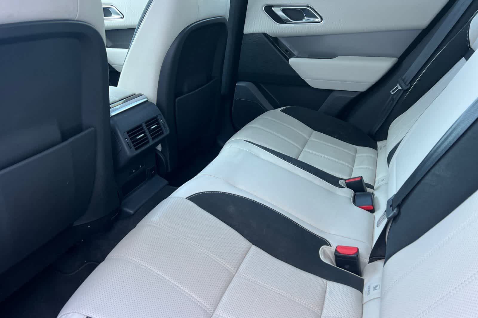 Thumbnail: 2023 Land Rover Range Rover Velar - 5