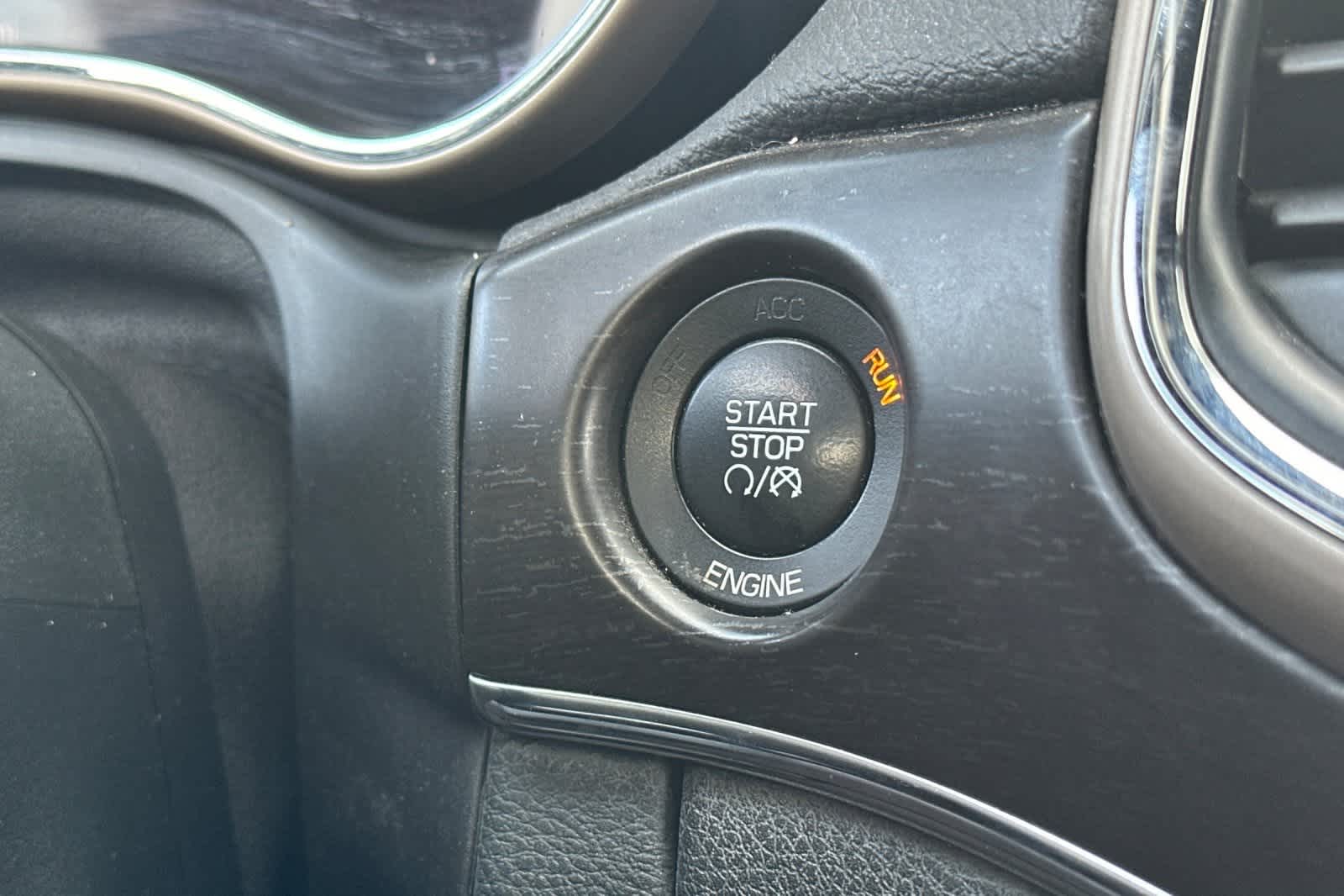 Thumbnail: 2015 Jeep Grand Cherokee - 28