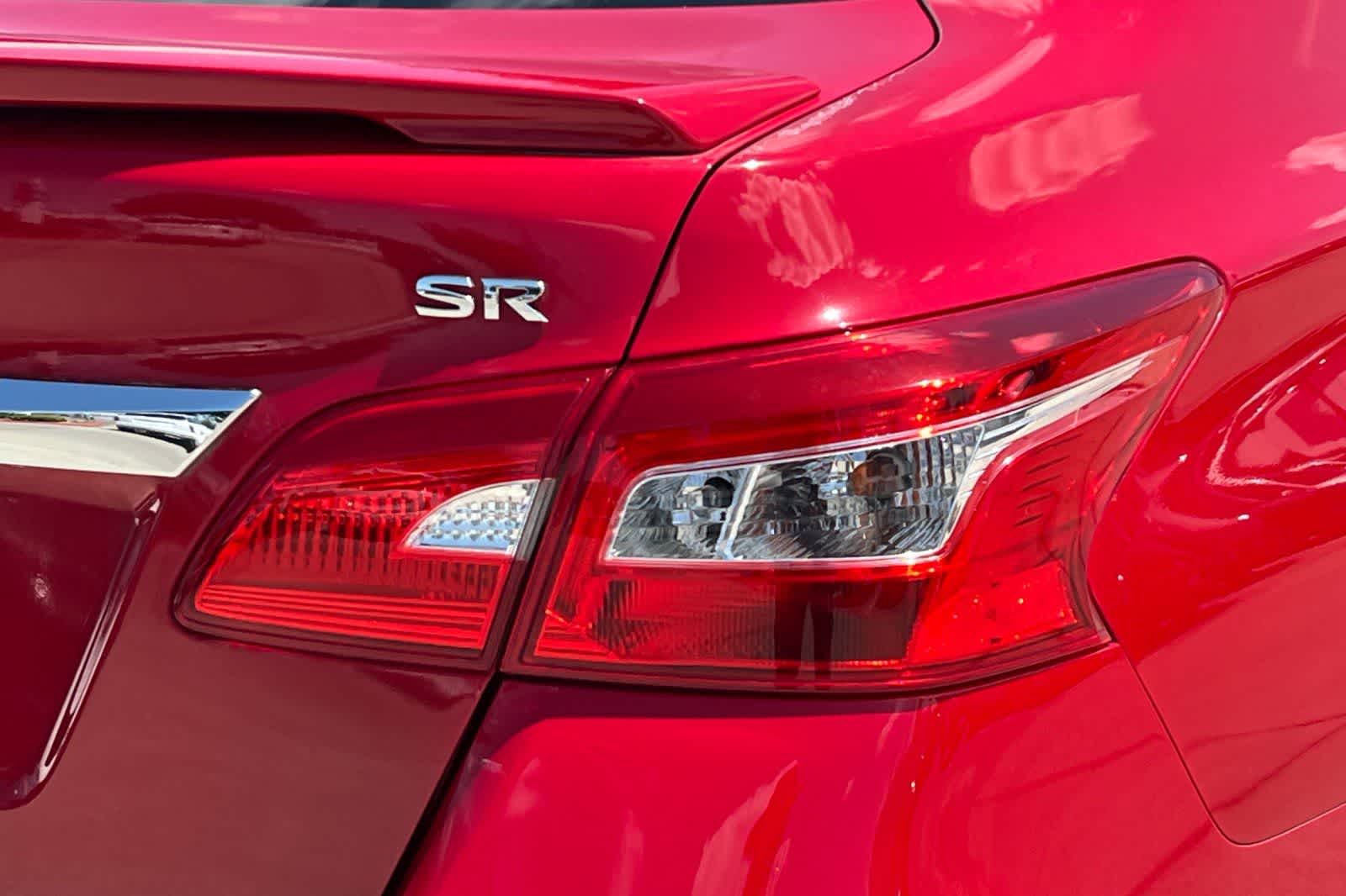 Thumbnail: 2016 Nissan Sentra - 30