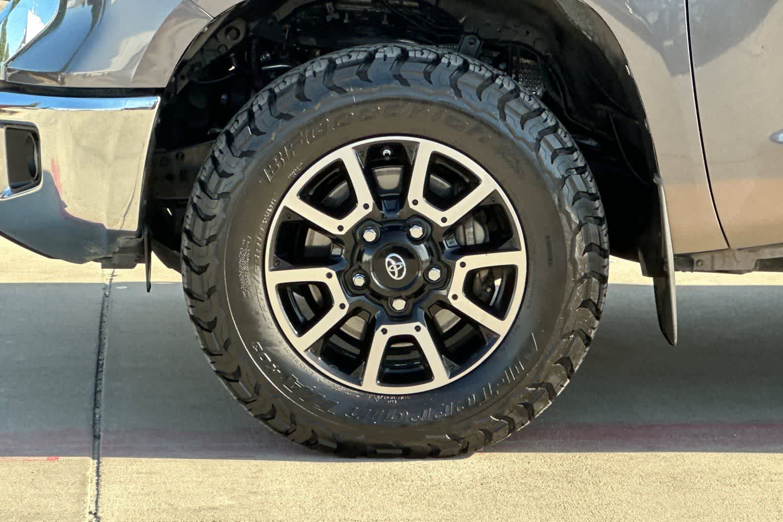 Thumbnail: 2014 Toyota Tundra - 35