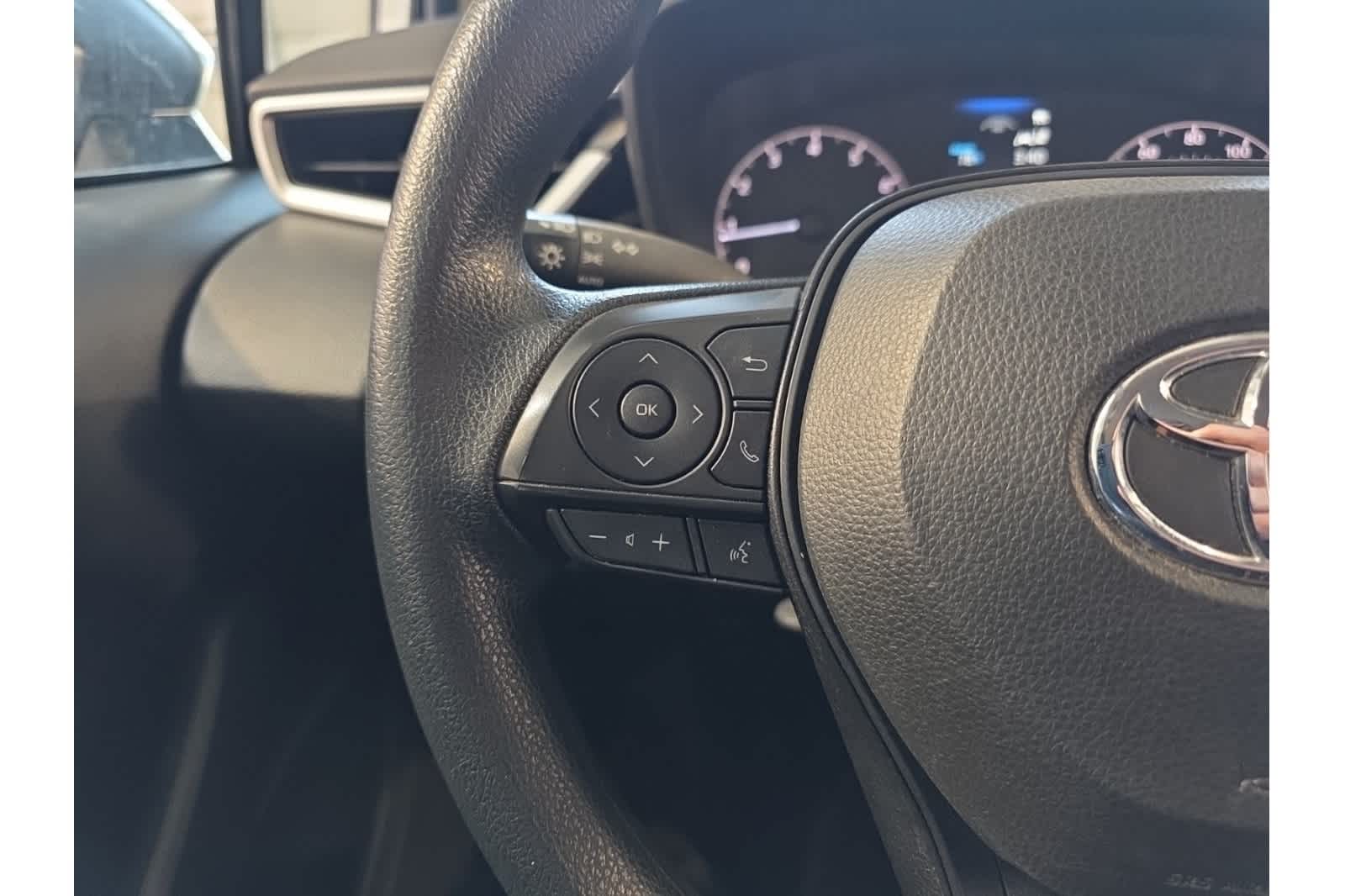 Thumbnail: 2023 Toyota Corolla - 27