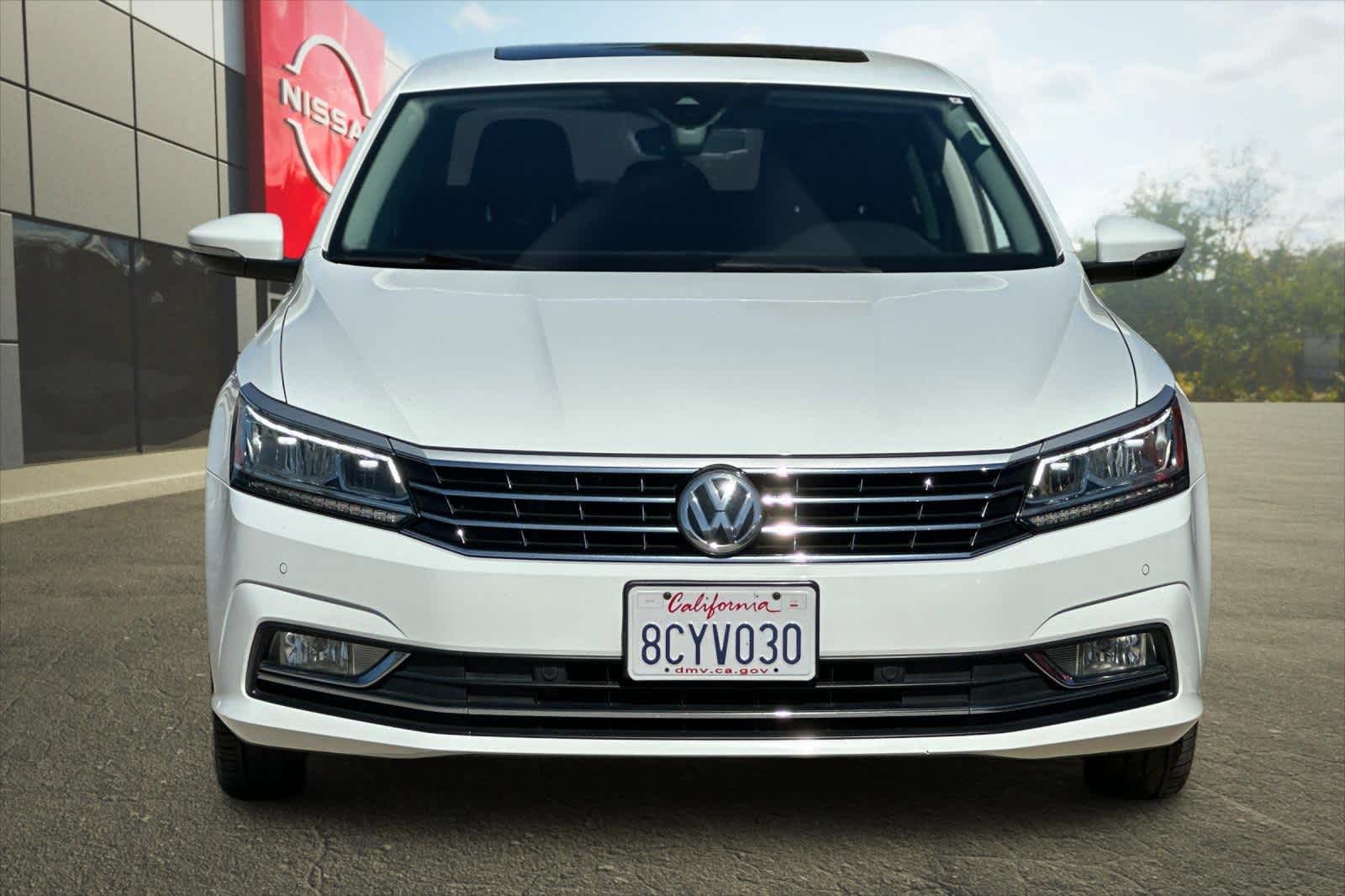 Thumbnail: 2018 Volkswagen Passat - 11
