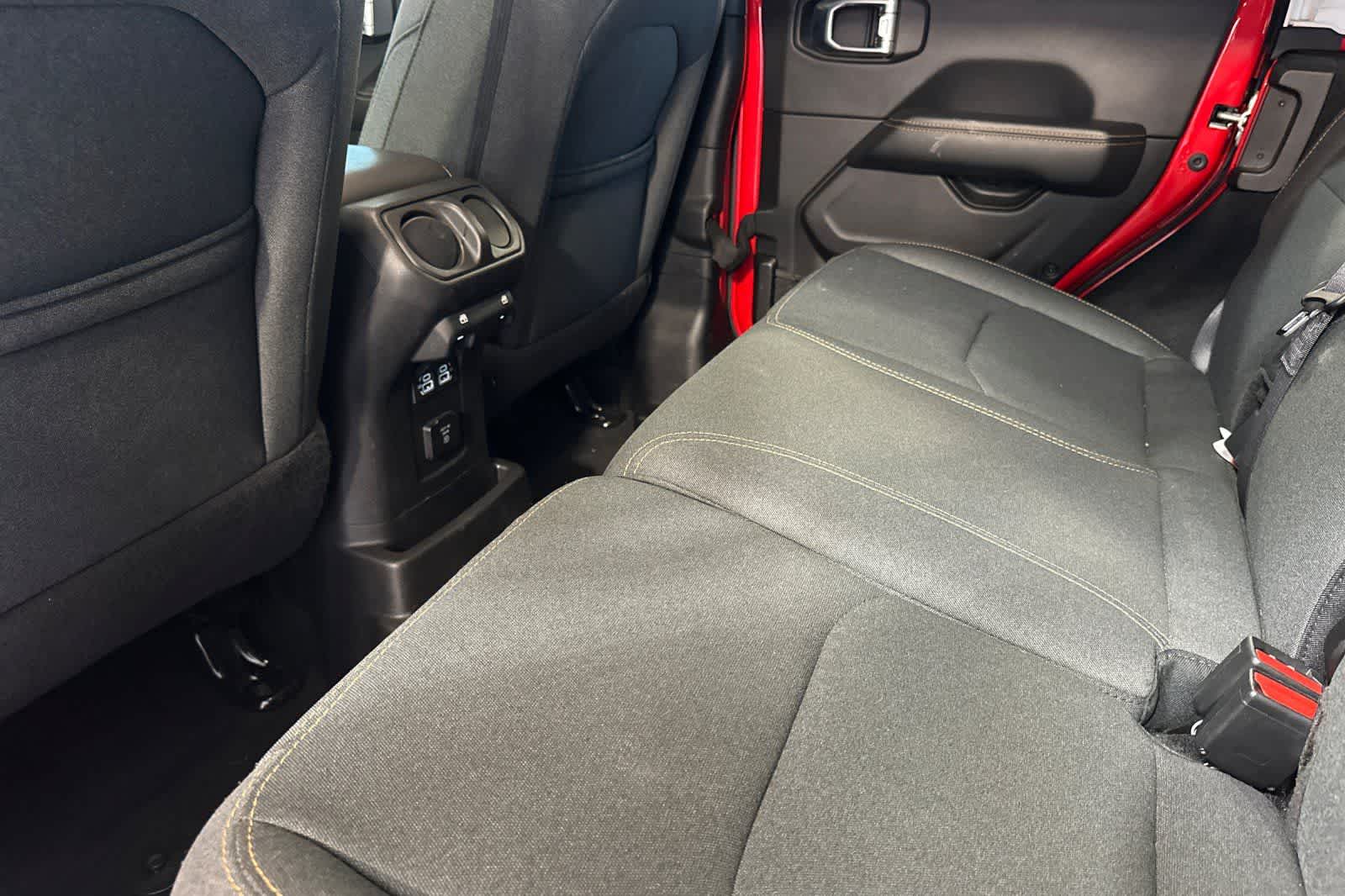 Thumbnail: 2025 Jeep Wrangler - 5