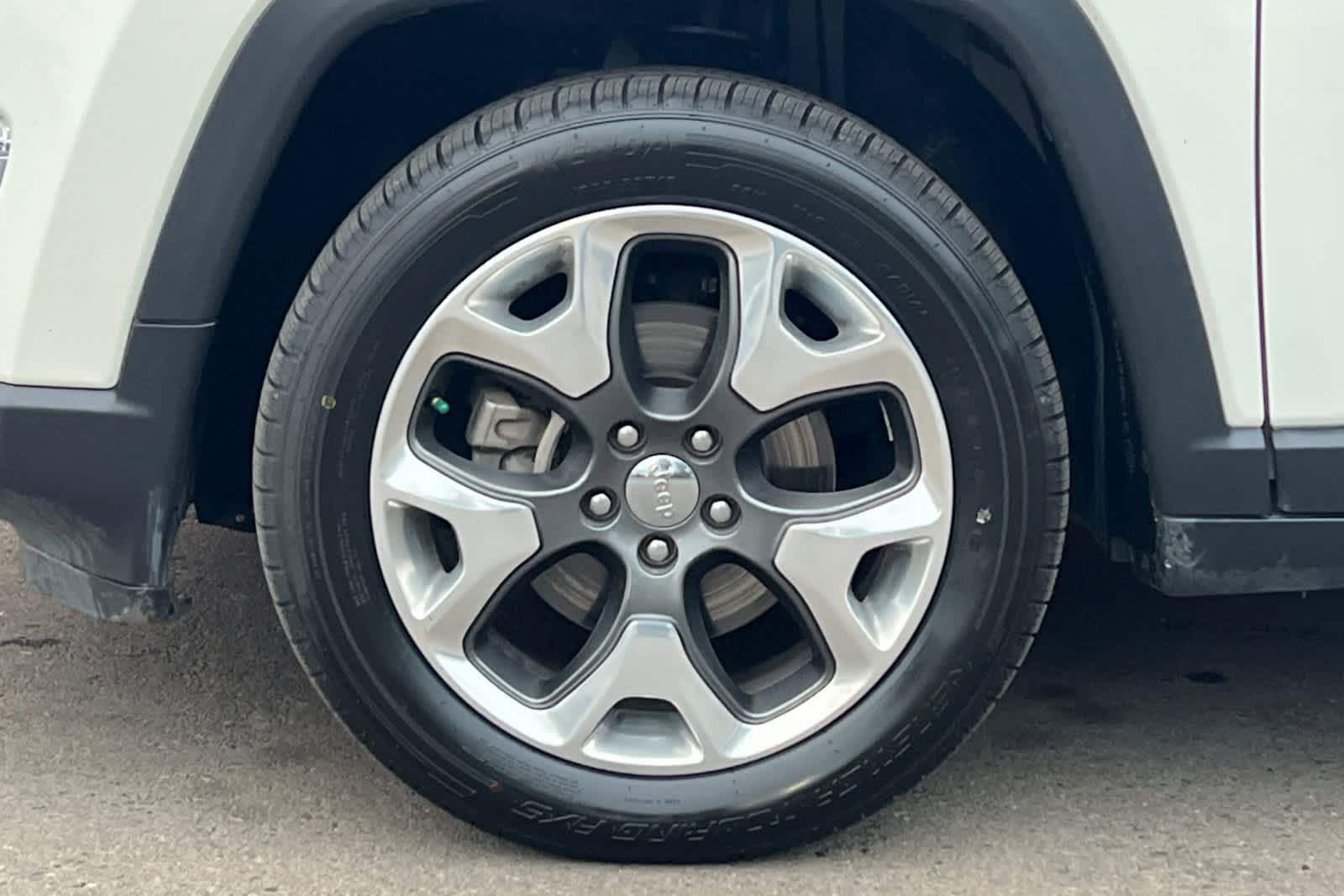 Thumbnail: 2018 Jeep Compass - 36