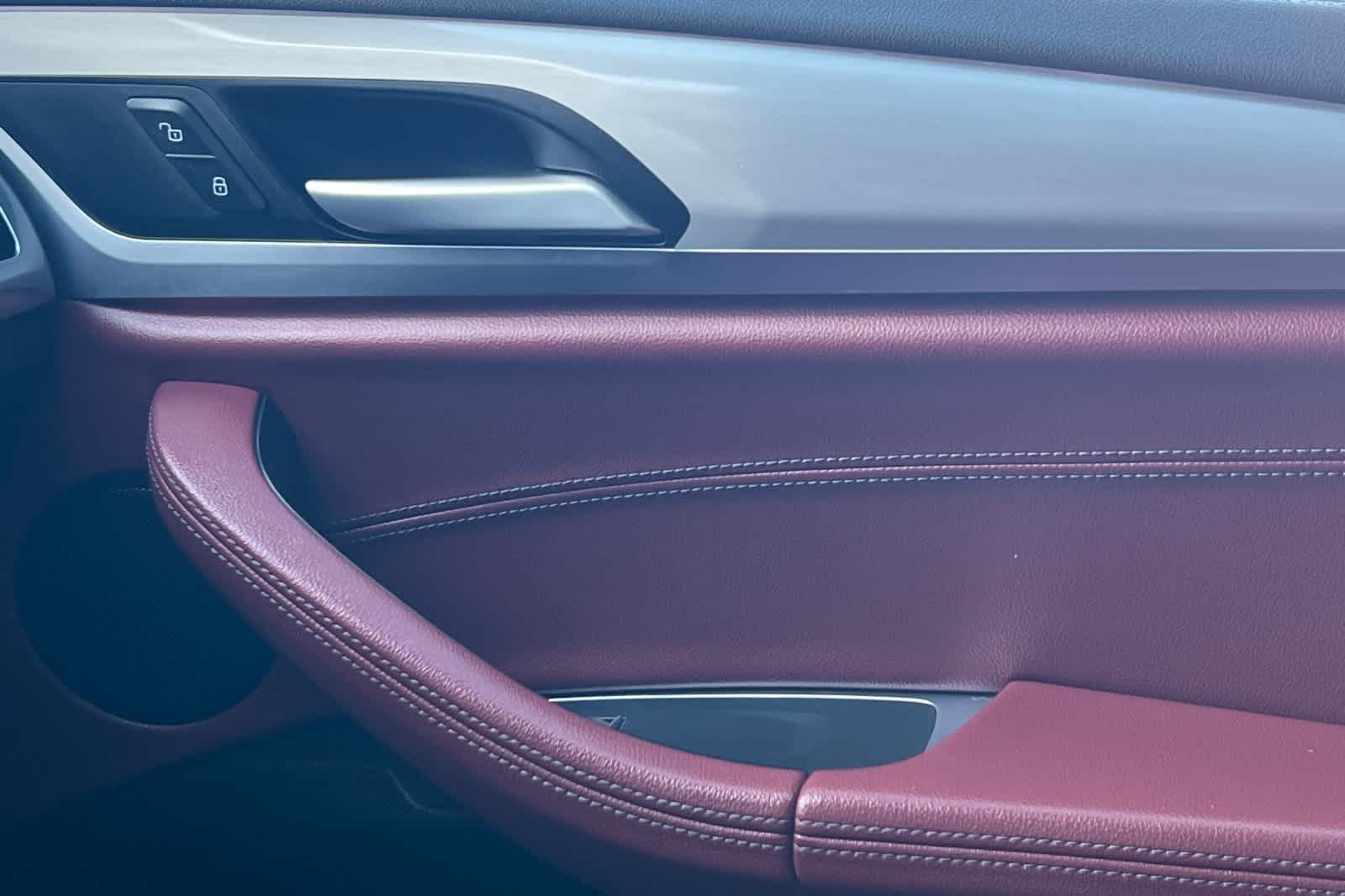 Thumbnail: 2021 BMW X4 - 21