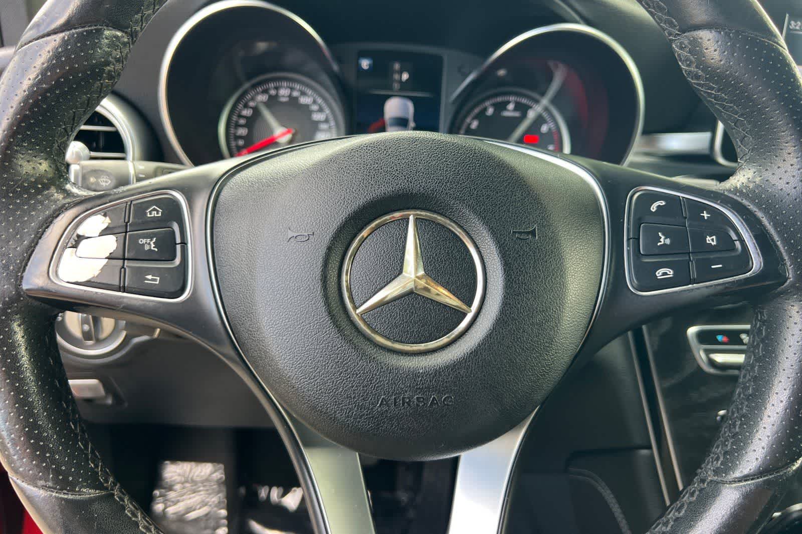 Thumbnail: 2018 Mercedes-Benz GLC - 29