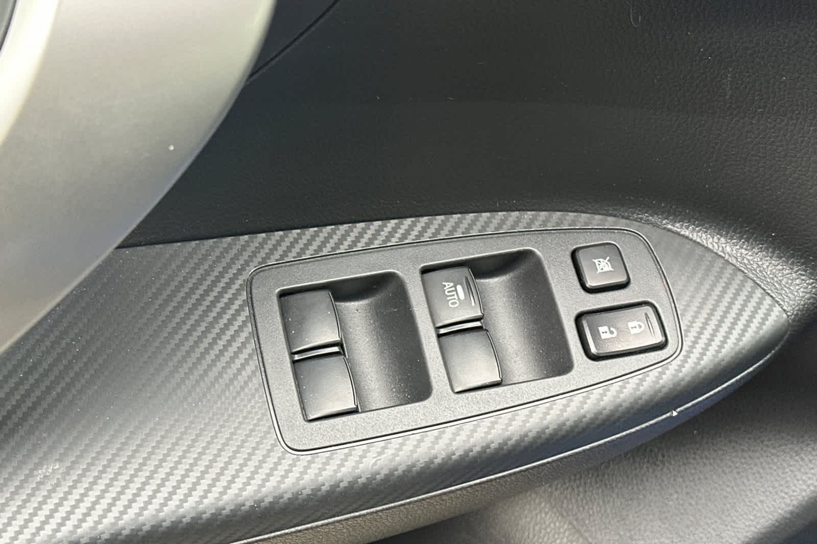 Thumbnail: 2025 Mitsubishi Eclipse Cross - 14