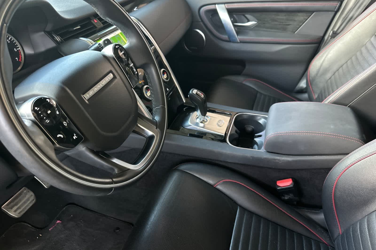 Thumbnail: 2020 Land Rover Discovery Sport - 14