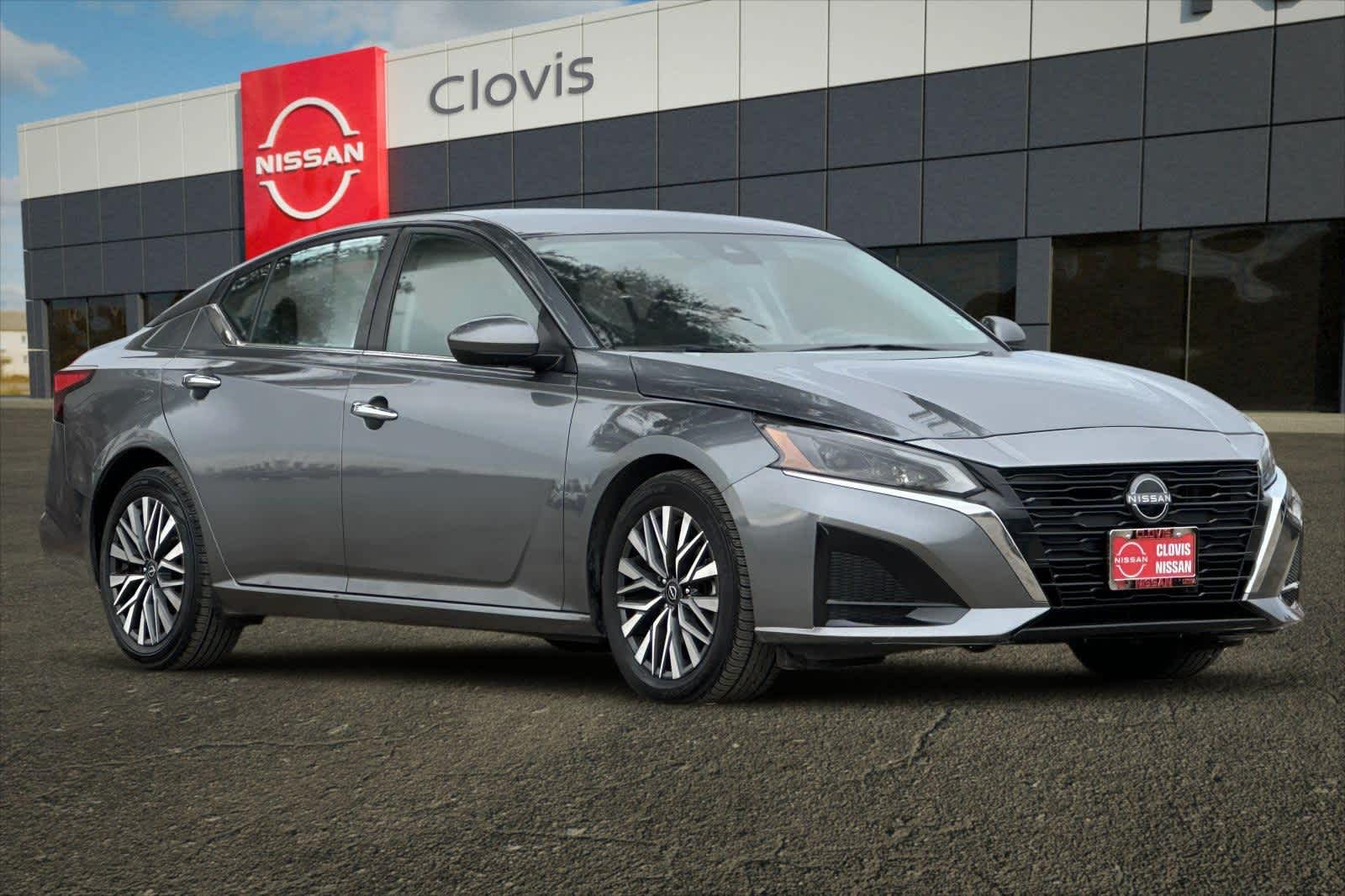 Thumbnail: 2023 Nissan Altima - 10