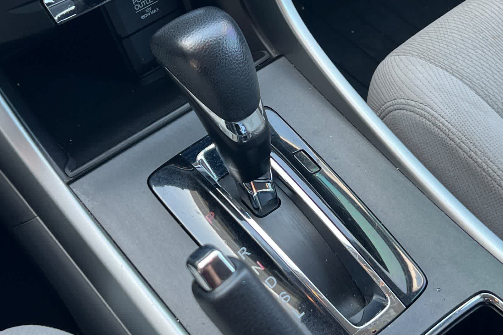 Thumbnail: 2015 Honda Accord - 22