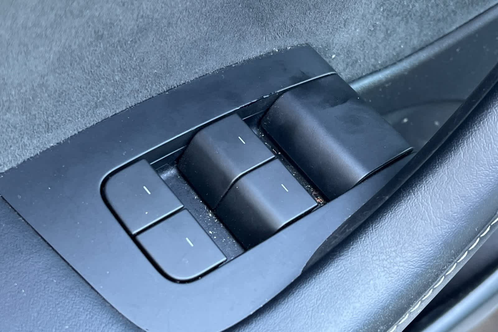 Thumbnail: 2023 Tesla Model 3 - 16
