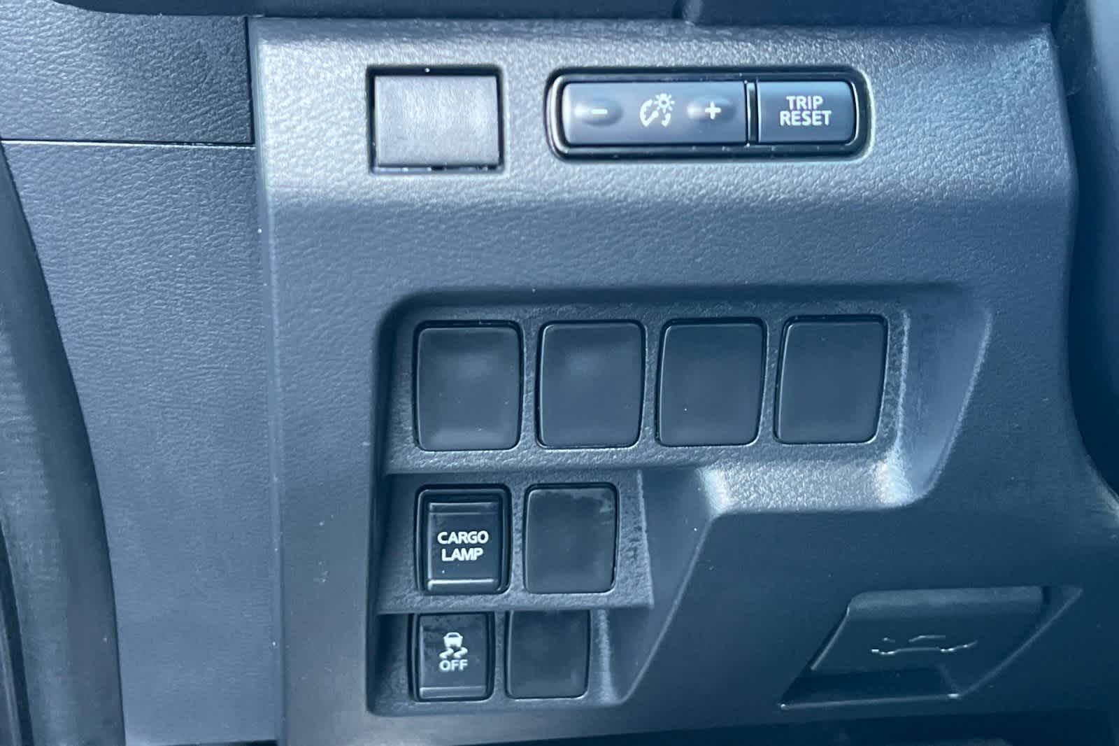 Thumbnail: 2024 Nissan Frontier - 31