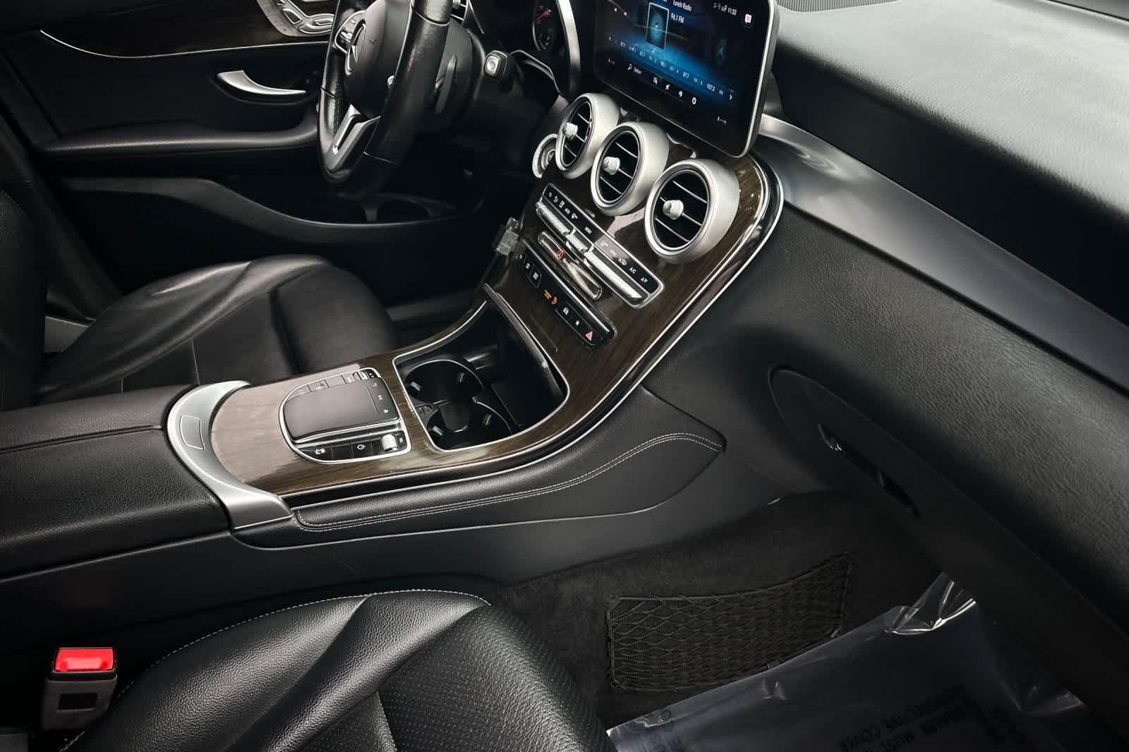 Thumbnail: 2020 Mercedes-Benz GLC - 19