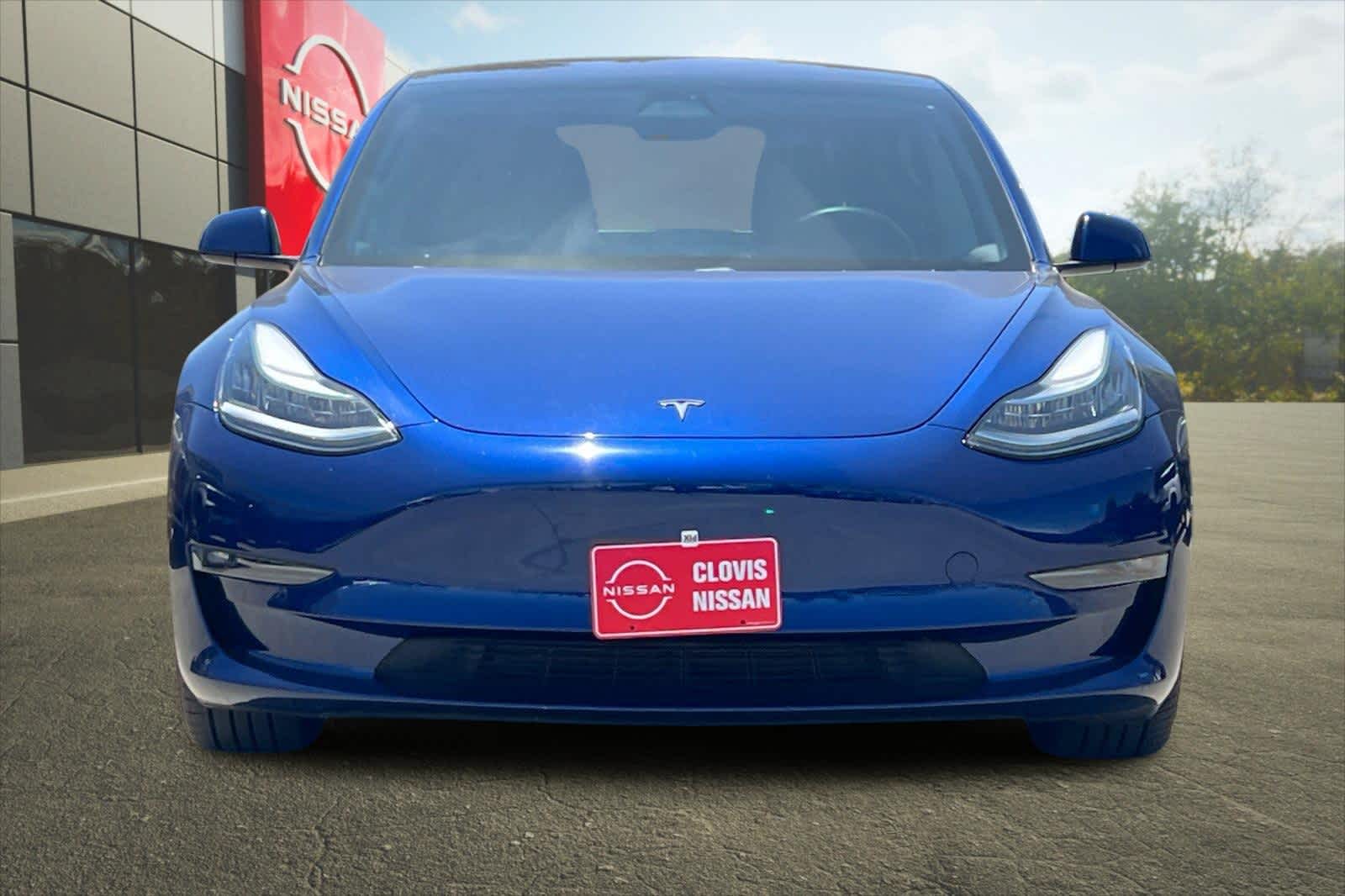 Thumbnail: 2018 Tesla Model 3 - 11