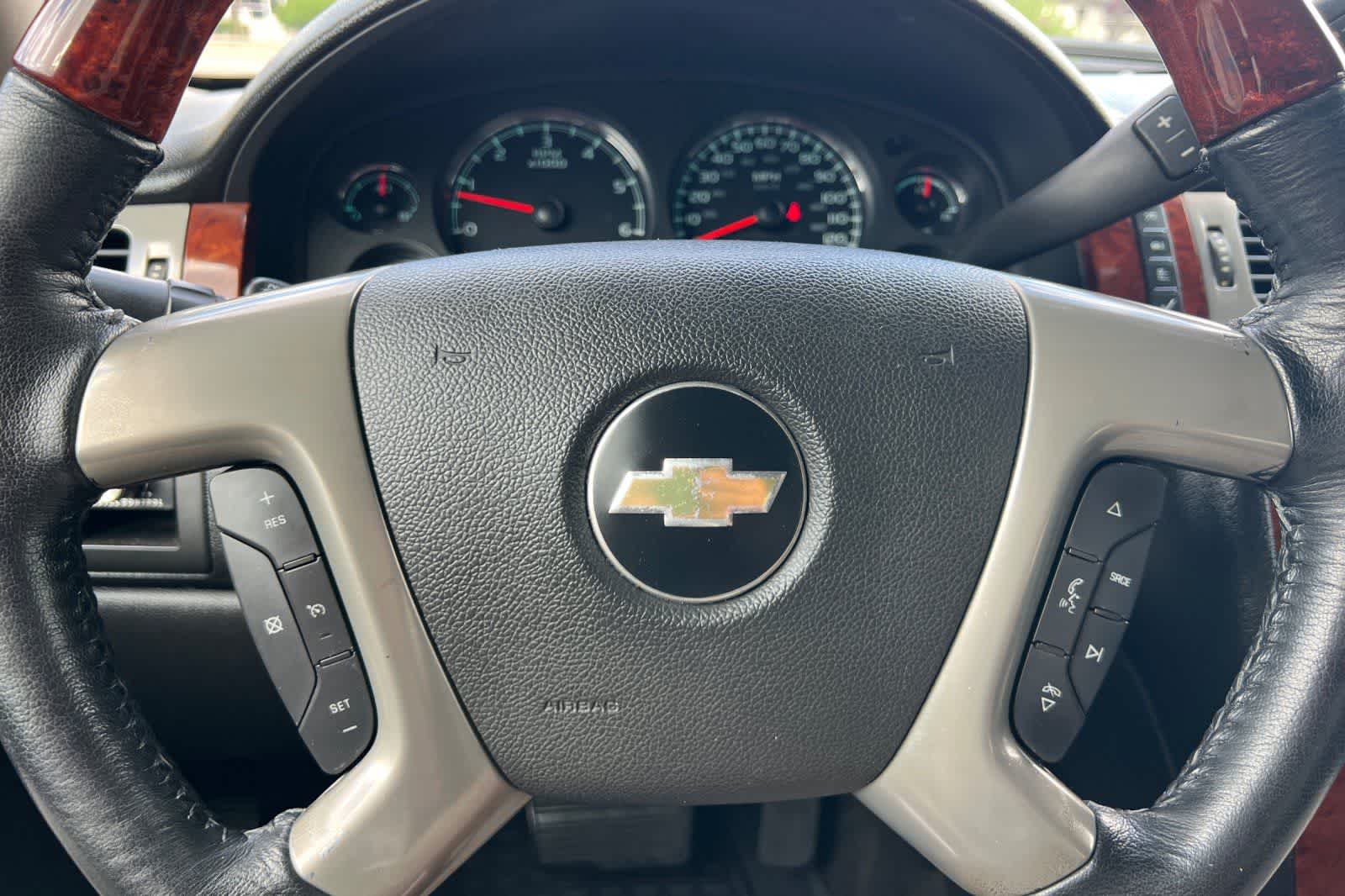 Thumbnail: 2012 Chevrolet Avalanche 1500 - 28