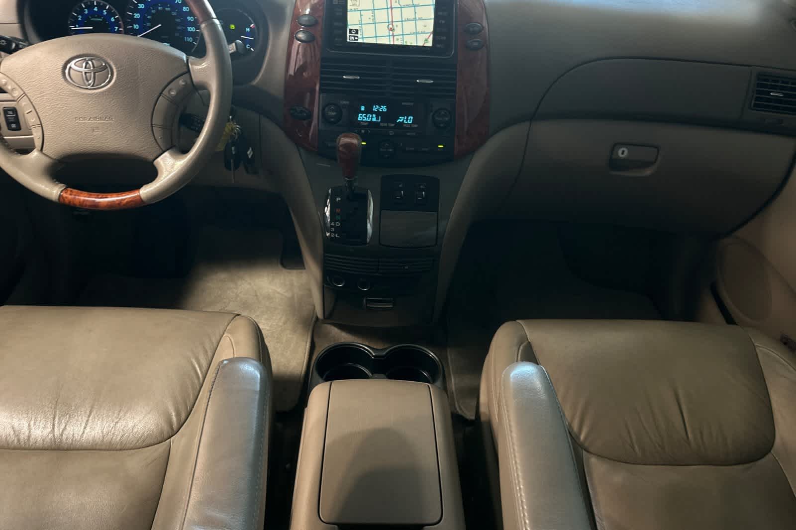 Thumbnail: 2007 Toyota Sienna - 4