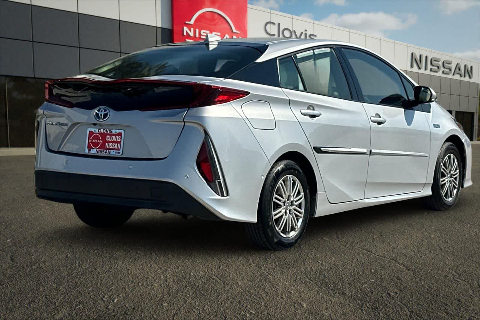 Thumbnail: 2019 Toyota Prius Prime - 3