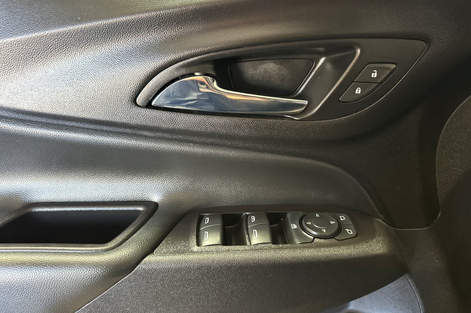 Thumbnail: 2021 Chevrolet Equinox - 13