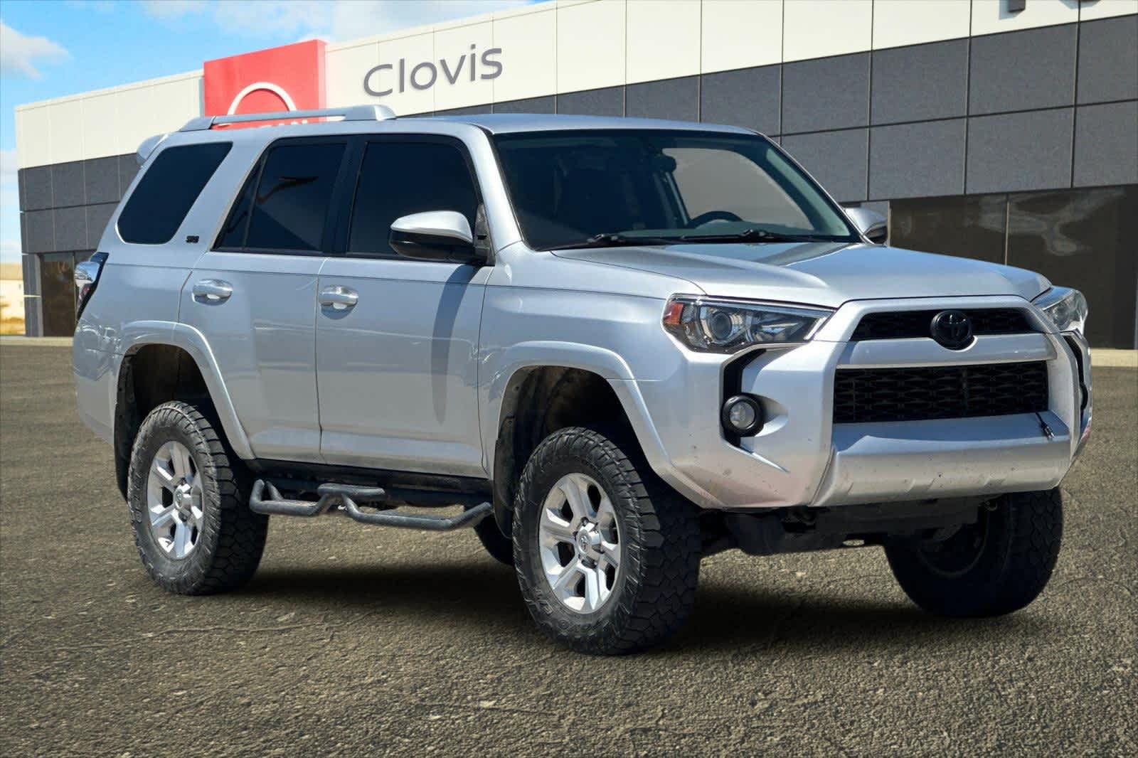 Thumbnail: 2017 Toyota 4Runner - 10