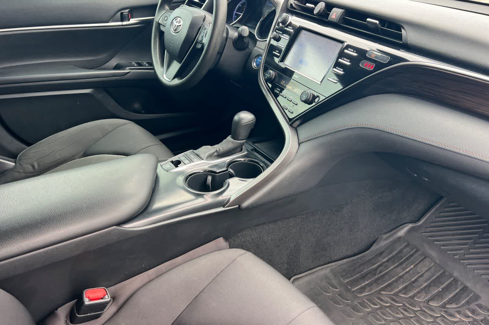 Thumbnail: 2020 Toyota Camry - 17