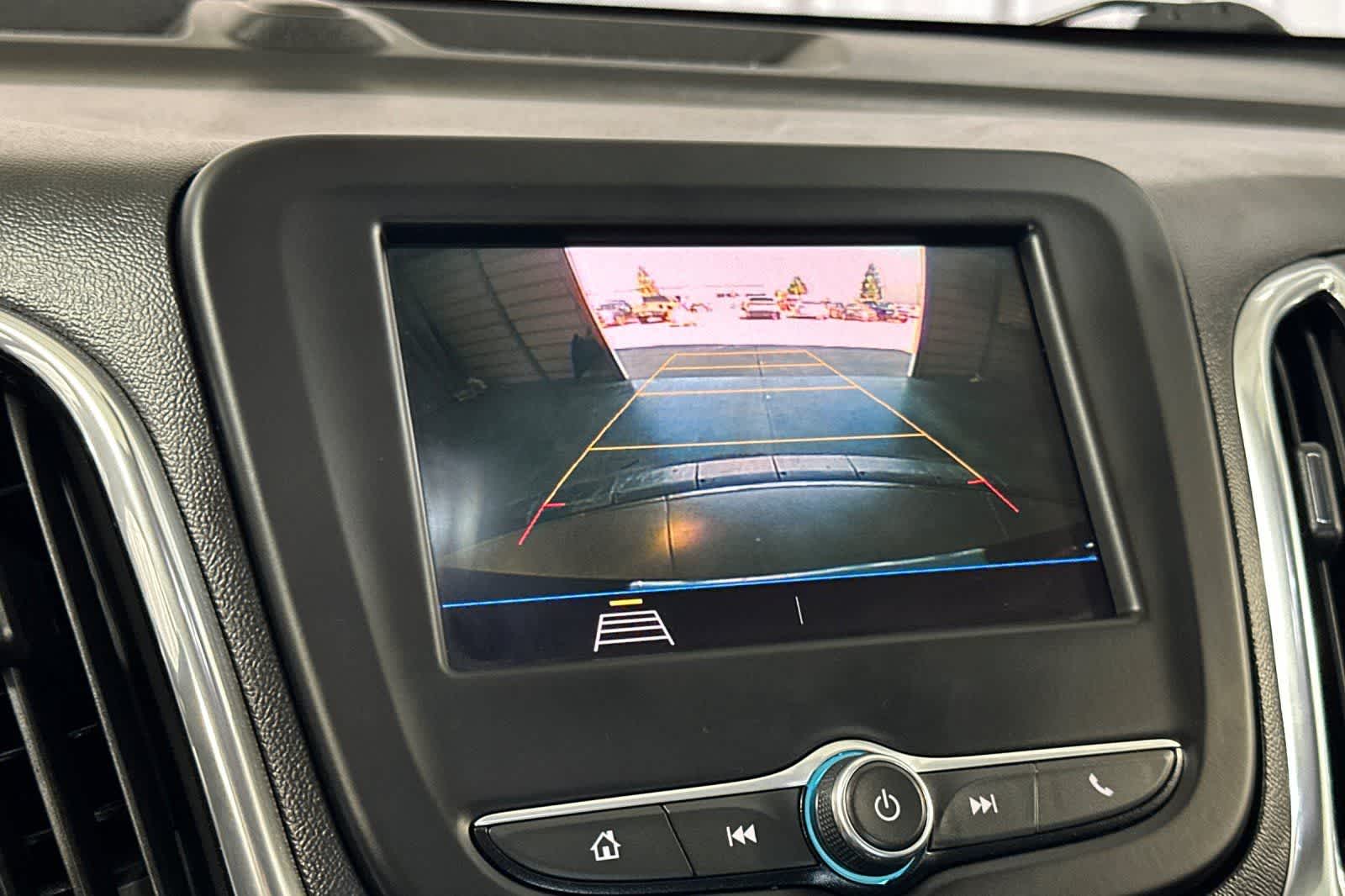 Thumbnail: 2021 Chevrolet Equinox - 23