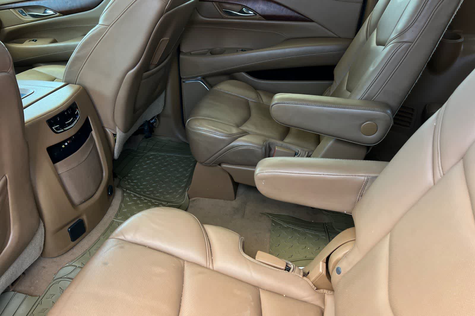 Thumbnail: 2016 Cadillac Escalade - 5