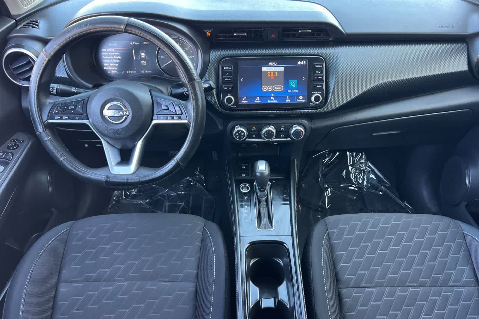 Thumbnail: 2023 Nissan Kicks - 4