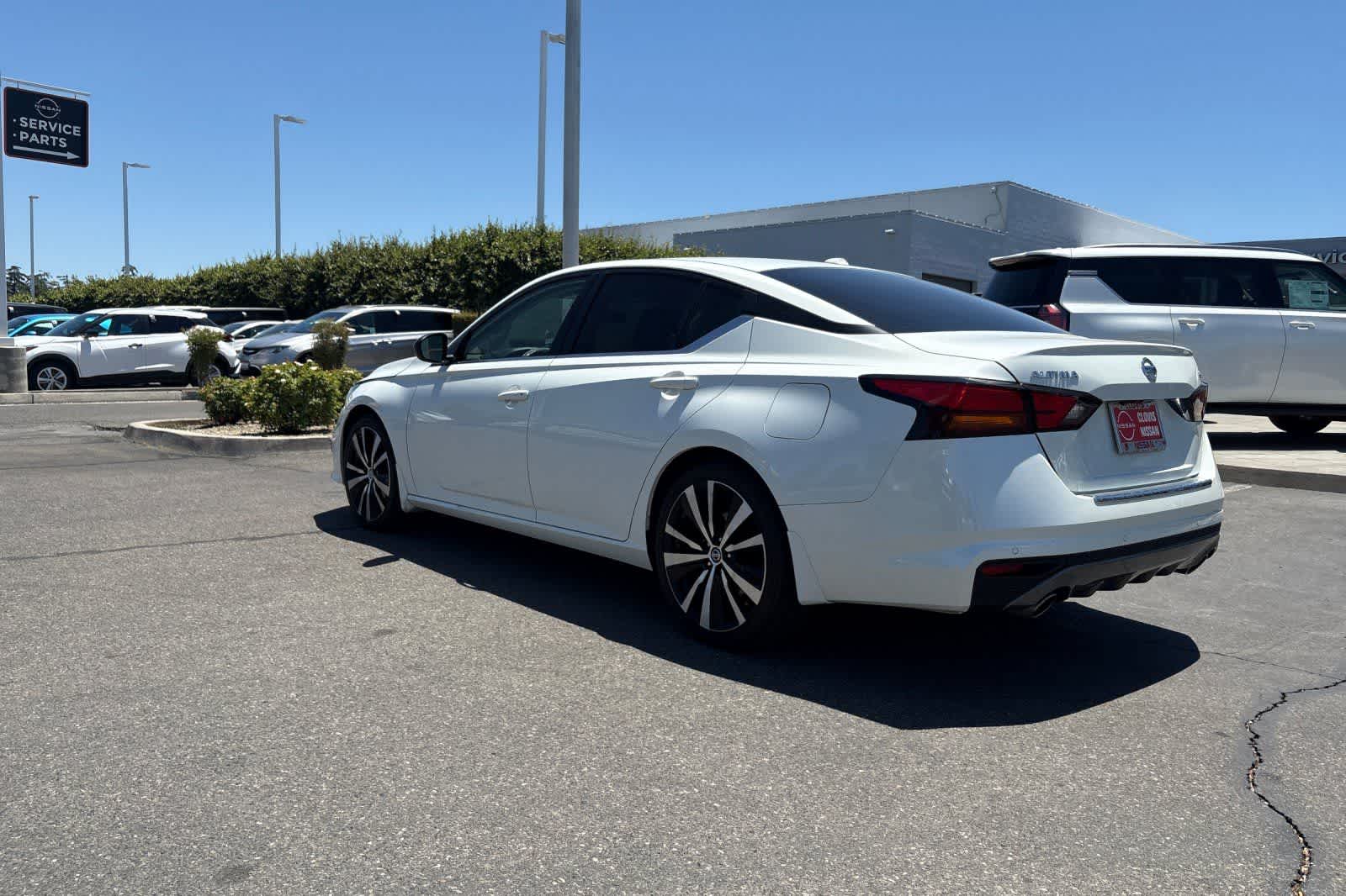 Thumbnail: 2022 Nissan Altima - 7