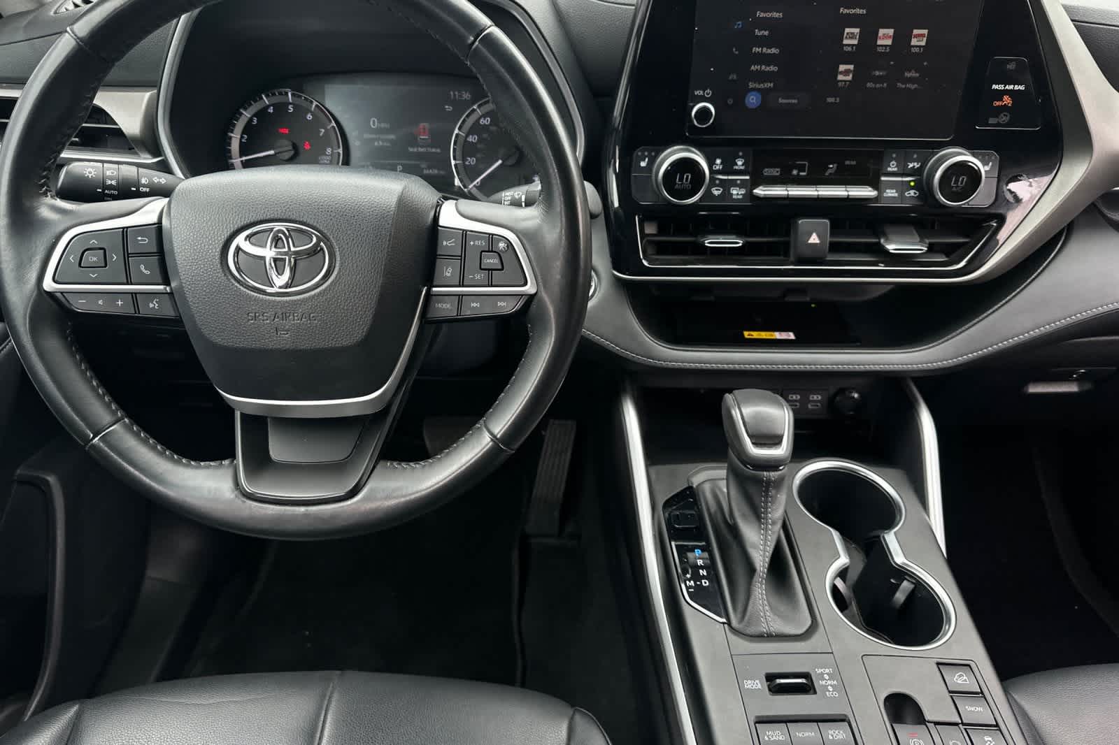 2023 Toyota Highlander XLE 17